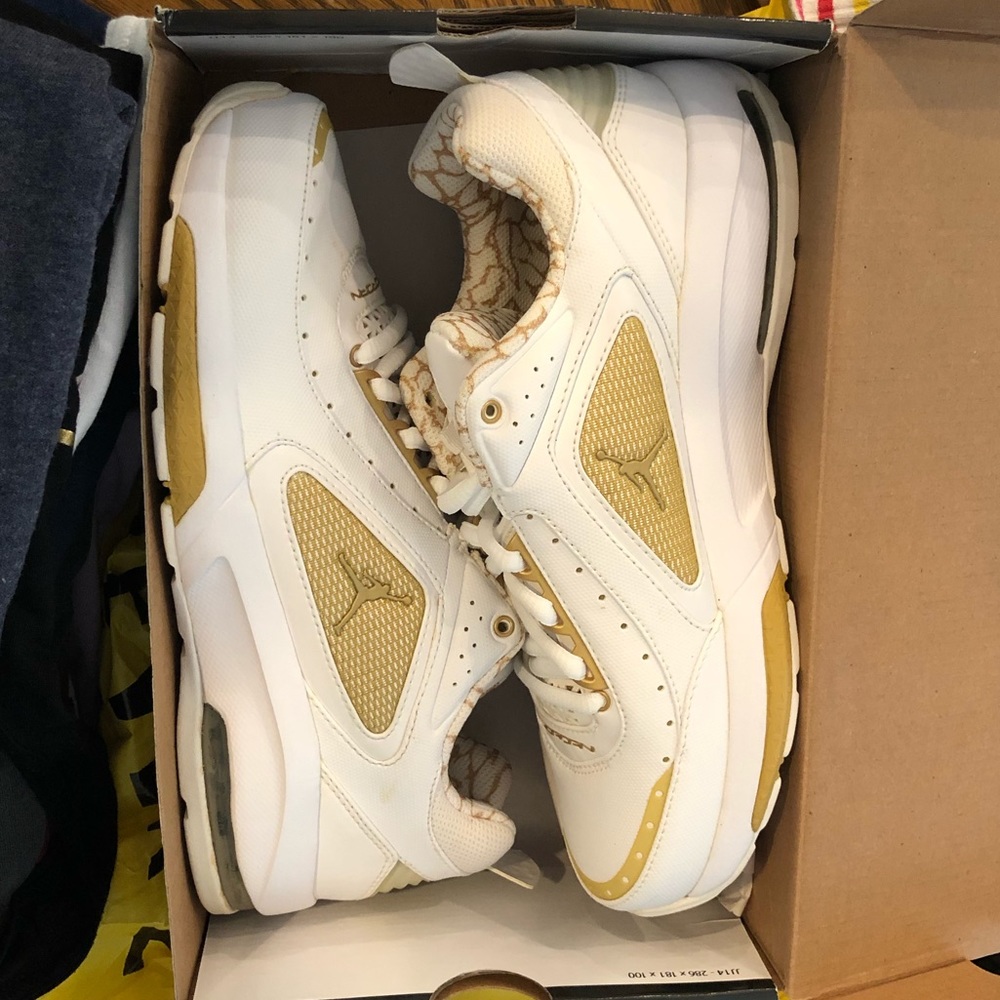 NEVER WORN BEFORE Air Jordan 1 Phat Low GS